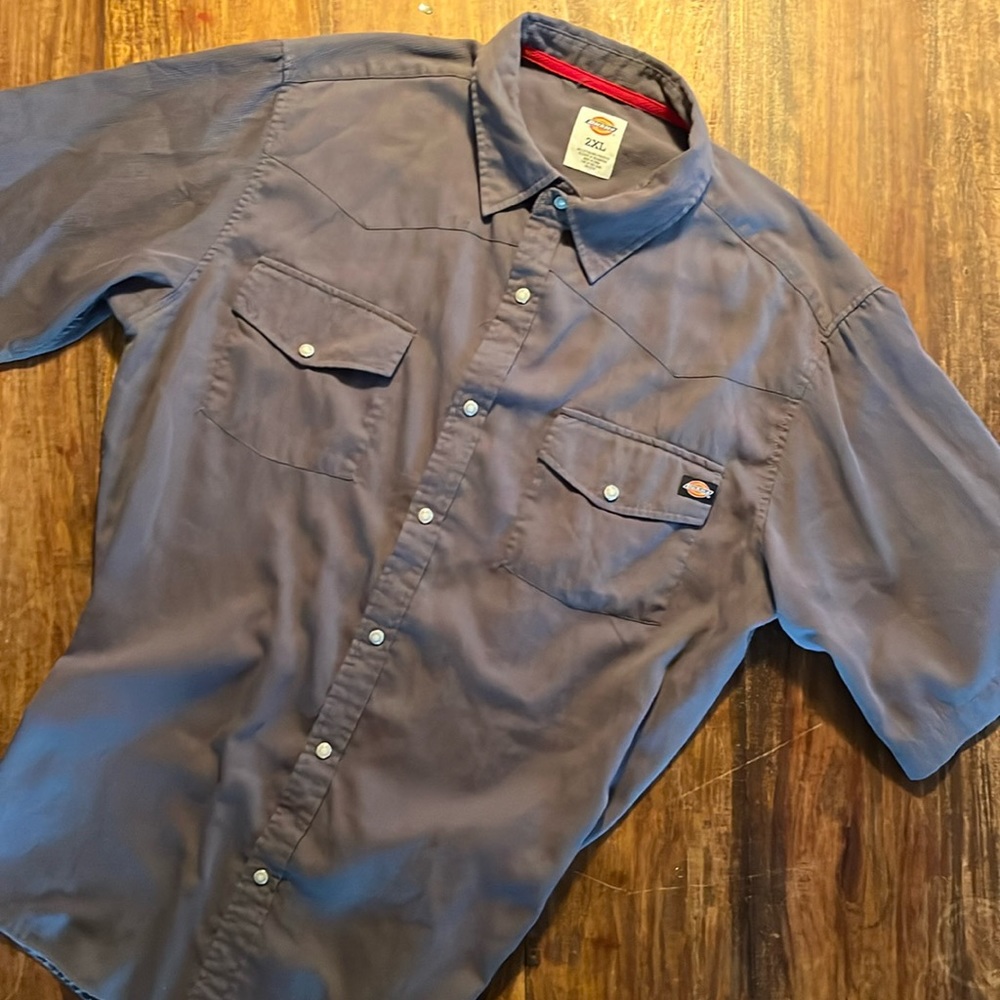 Dickies, men’s shirt size 2 XL
